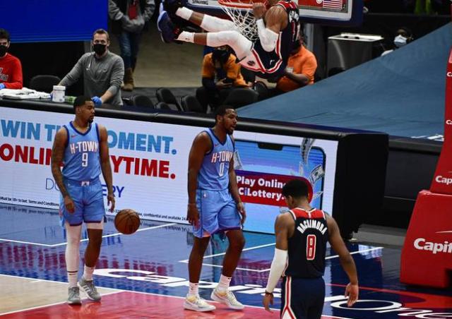 星空体育-6连胜后遭遇6连败 战绩坐上过山车只因防守大滑坡