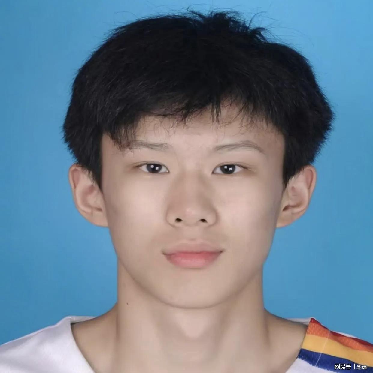 星空体育-曝U18男篮核心改名+改年龄参赛！连名带姓全都改 疑似2次改小4岁